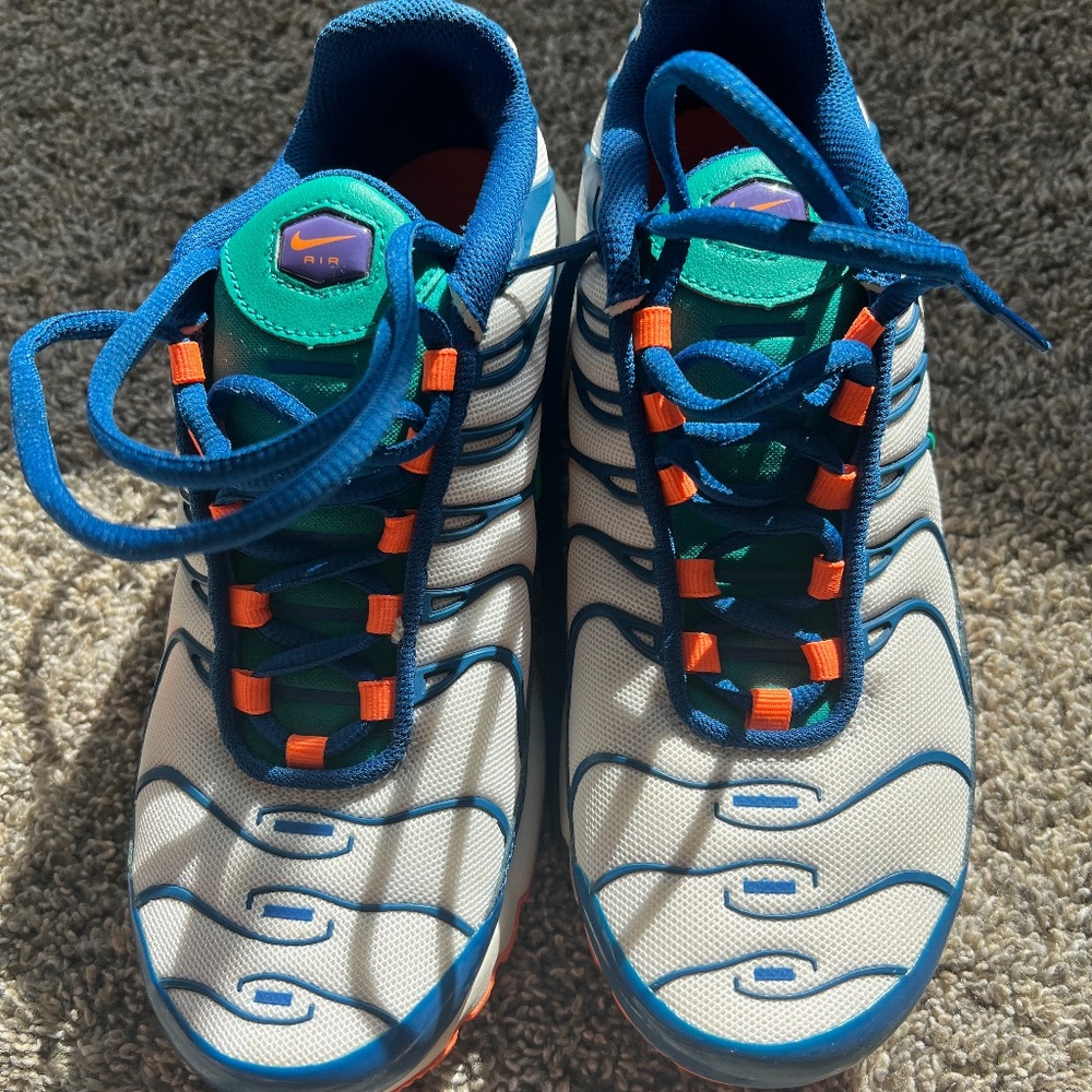 Nike gym shoes